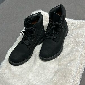 Nearly new black Timberland boots sz 8